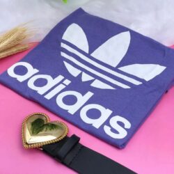 T-Shirt Adidas - Logo grande no centro