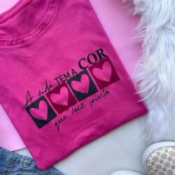 T-Shirt Corações - A Vida tem a Cor que Você Pinta