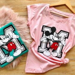 T-Shirt Mickey Mouse - Fundo com M Grande