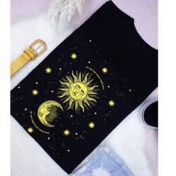T-Shirt Sol & Lua - Fundo Universo