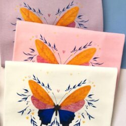 T-Shirt Borboleta - Três Cores