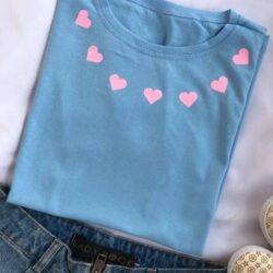 T-Shirt Corações - Formato colar