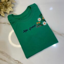 T-Shirt Flores - Seja Grata