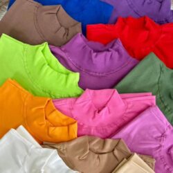 T-Shirt Basic - Gola Alta Sem Estampa II