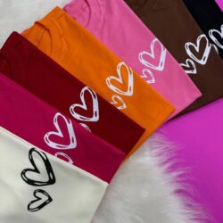 T-Shirt Corações - Dois Pequenos