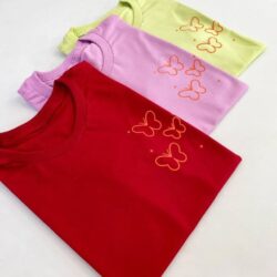 T-Shirt Três Borboletas - Traçada