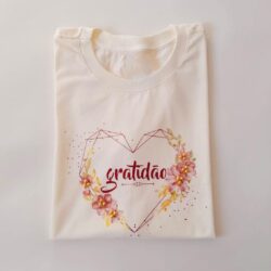 T-Shirt Coração - Gratidão